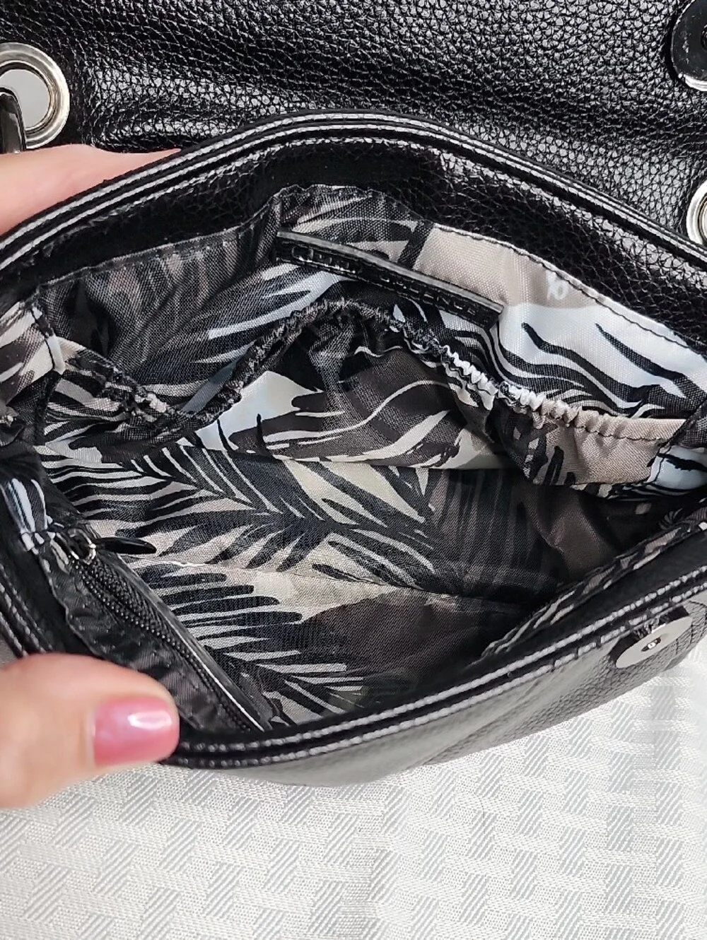 Lug Cadence Black Small Quilted Crossbody